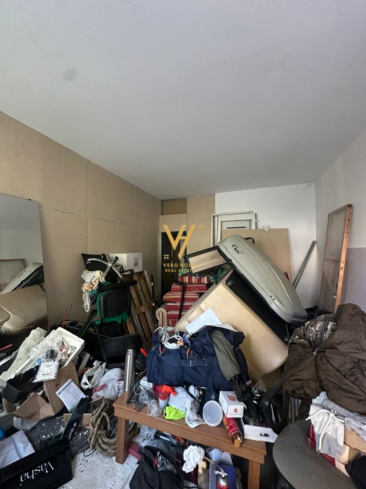 30 M2 ME QIRA TE STADIUMI DINAMO 450 EURO