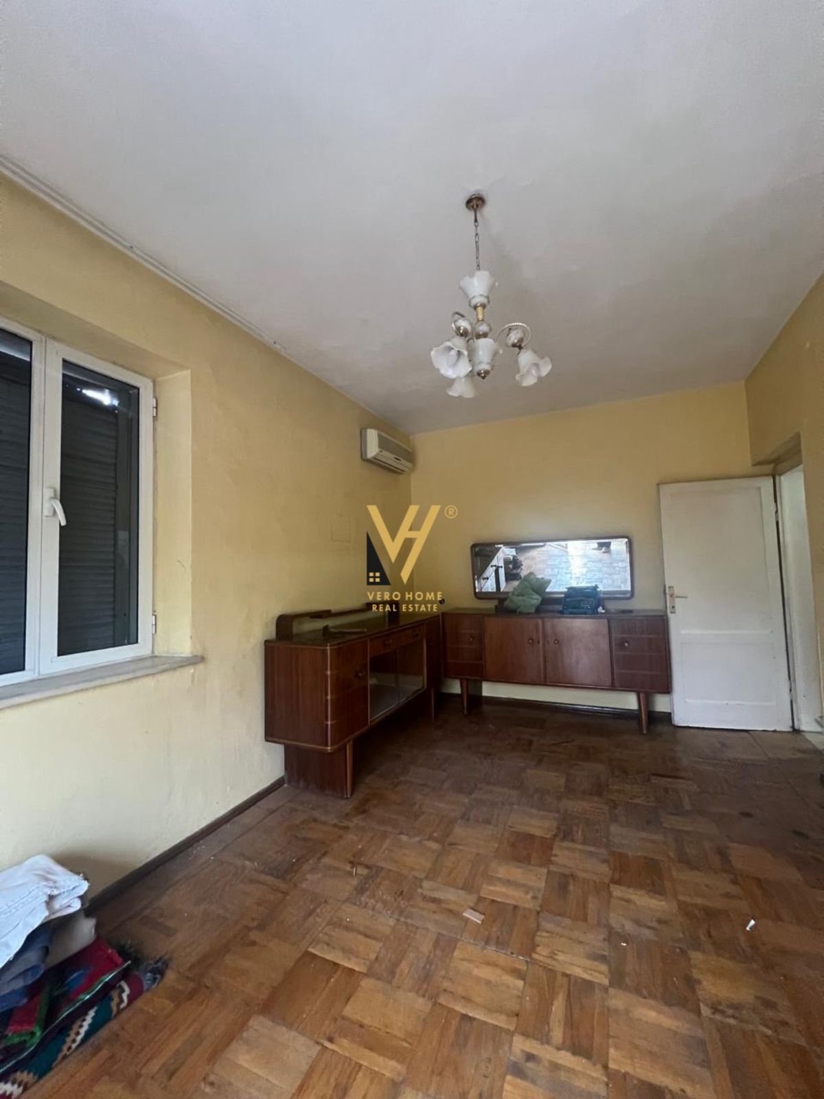 ZYRE 70 M2 ME QIRA TE MINE PEZA 1.000 EURO