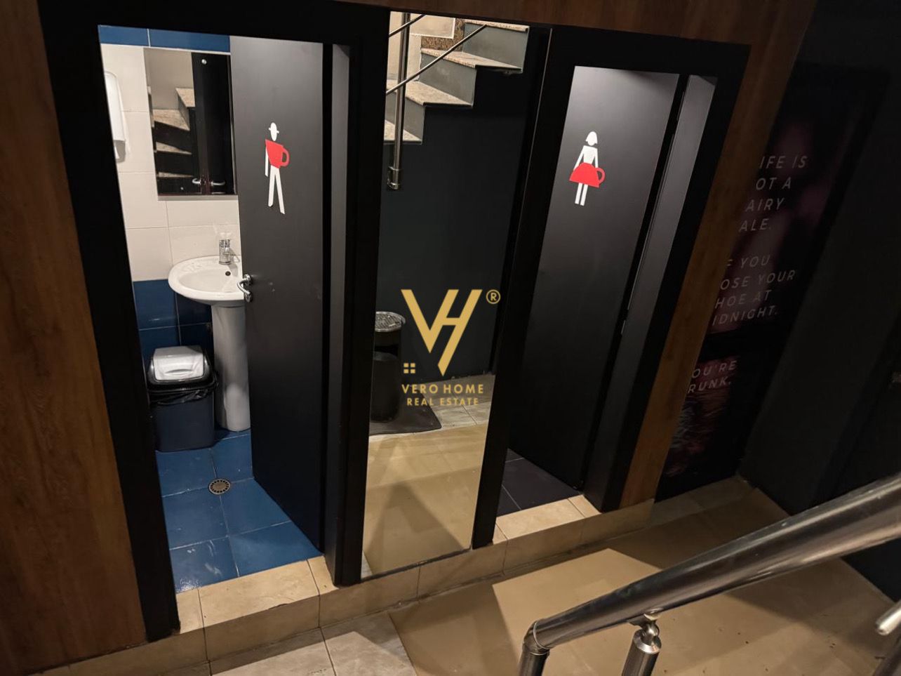 BAR KAFE ME QERA TE RRUGA E DURRESIT 2.200 EURO