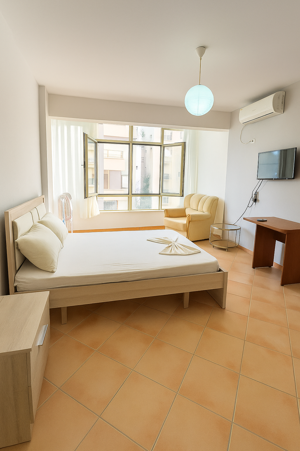 SHITET, GARSONIERE NE GOLEM, DURRES