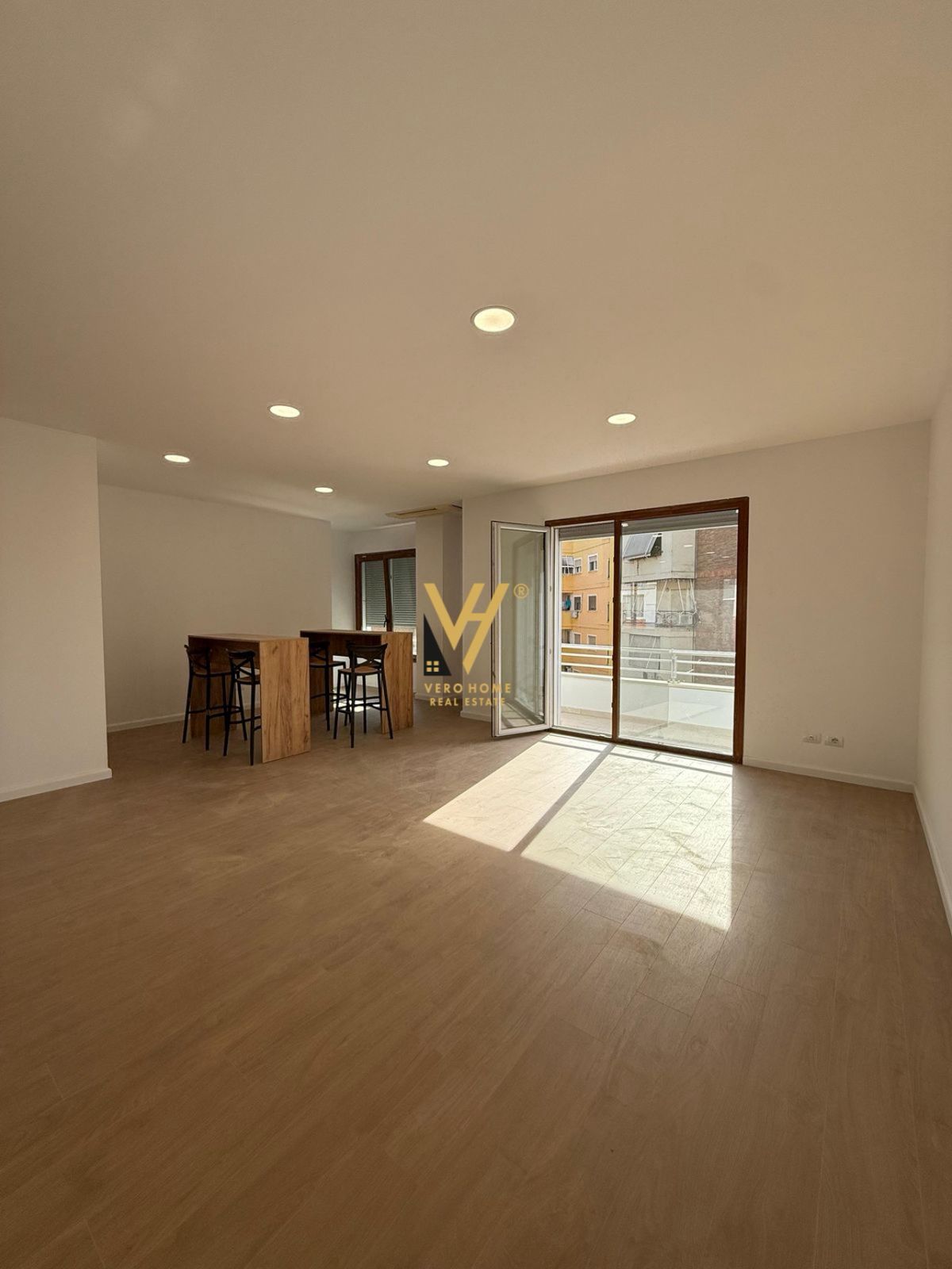 ZYRE 190 M2 ME QIRA TE DELIJORGJI 250.000 LEKE