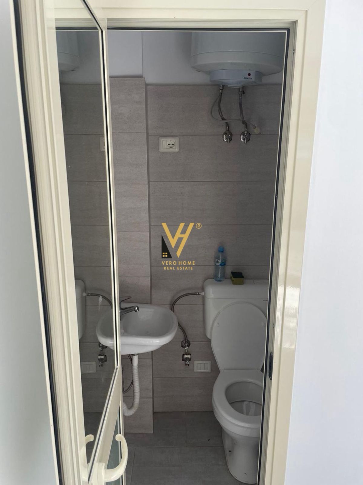 DYQAN 20 M2 NE MYSLYM SHYR 75.000 EURO