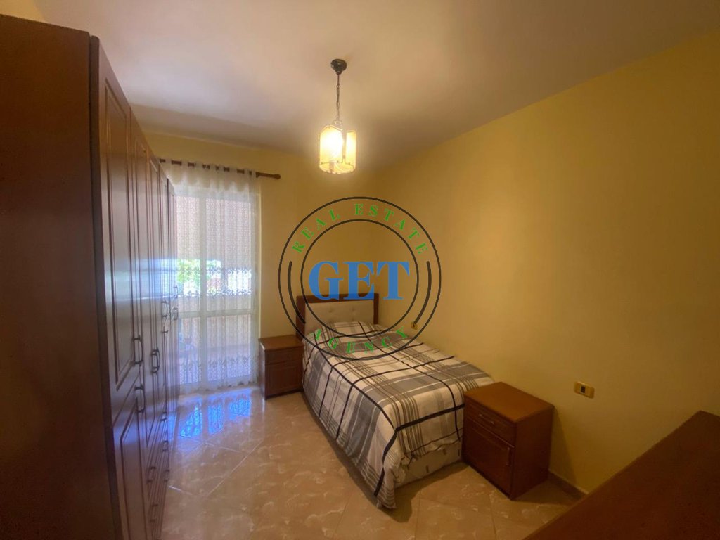 Shitet Apartament 2+1,Prane Shkolles “Qemal Mici