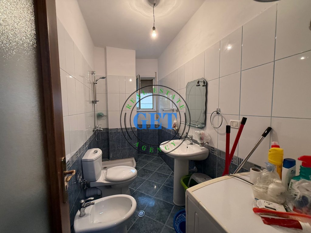 Jepet me Qira, Apartament 2+1 në Golem, Durres