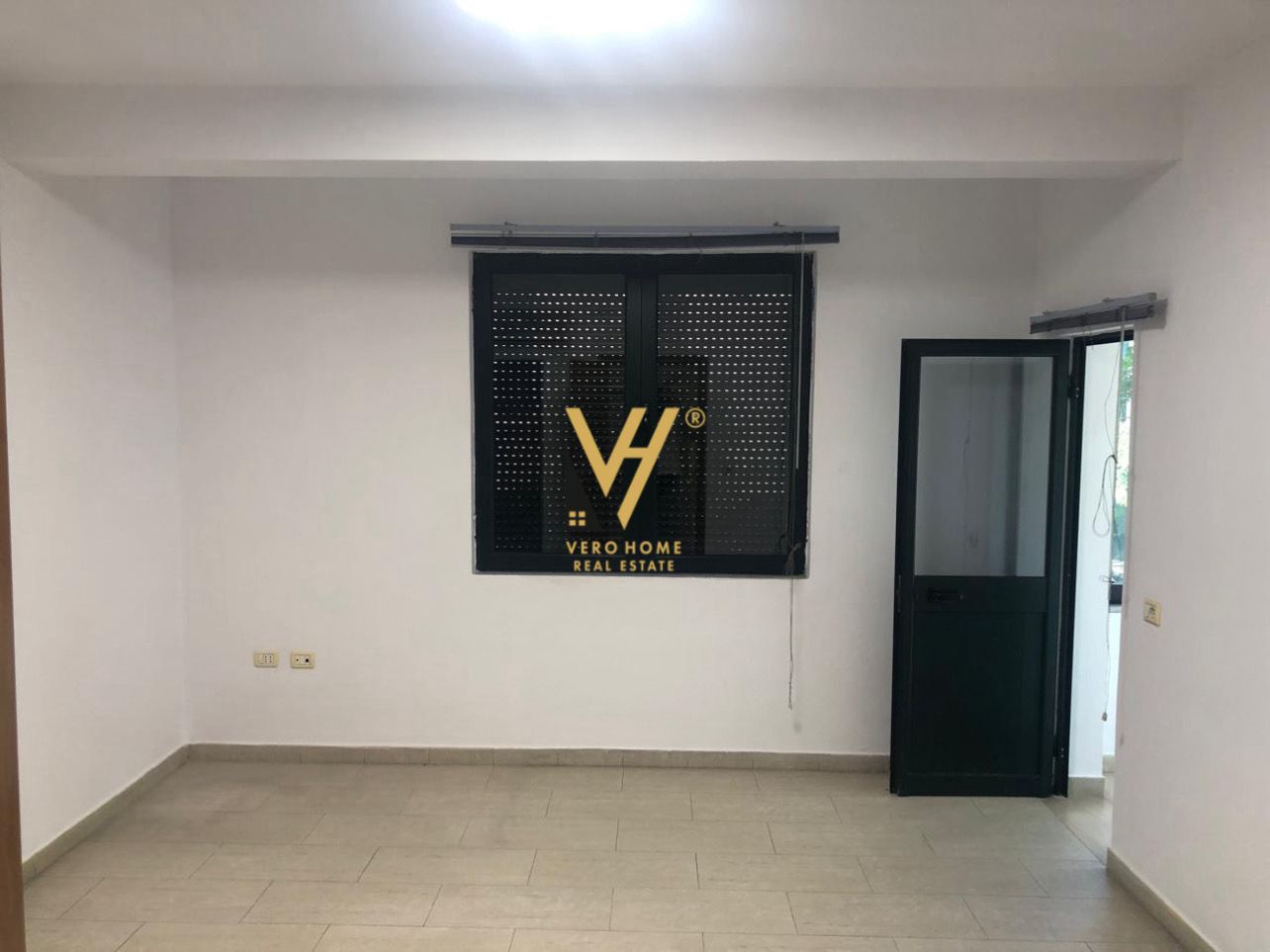 AMBIENT 230 M2 ME QIRA NE BRRYL 1.500 EURO