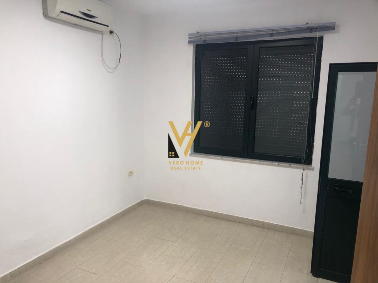 AMBIENT 230 M2 ME QIRA NE BRRYL 1.500 EURO