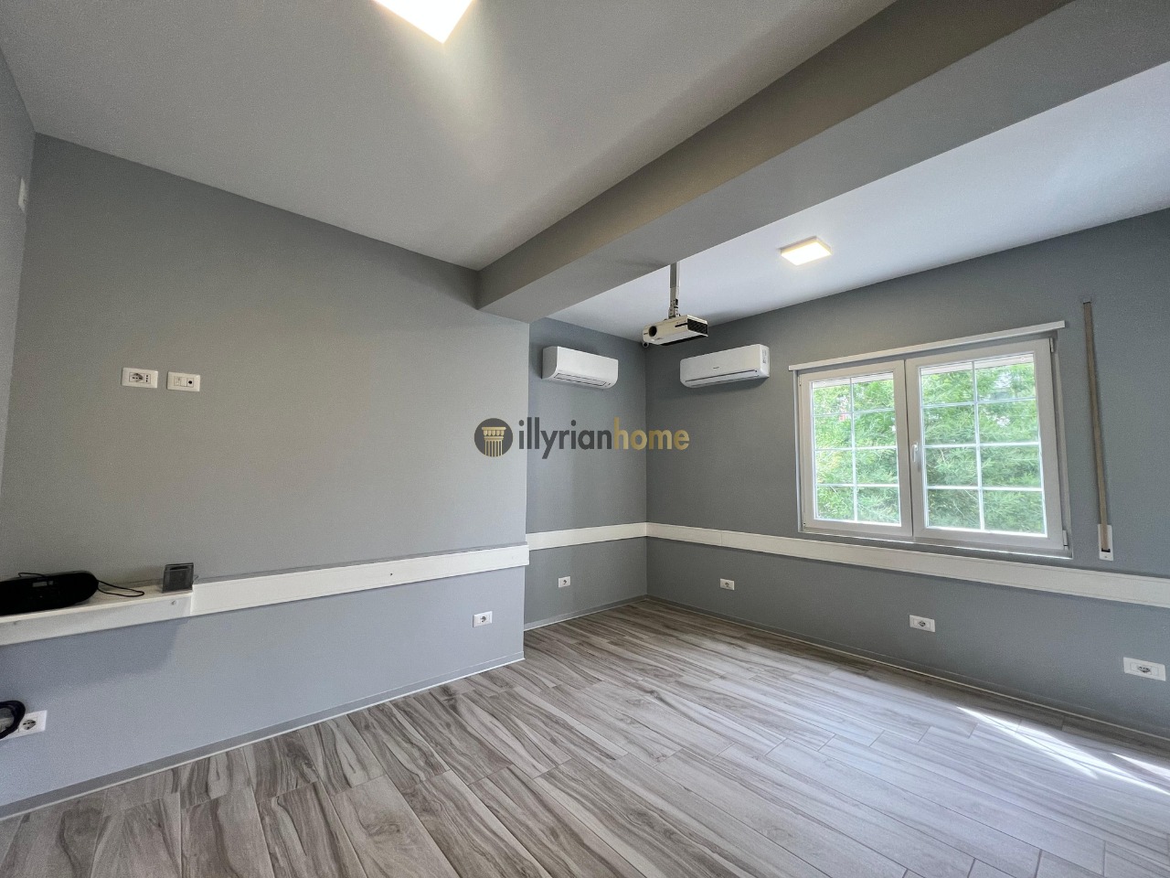 Jepet me qira Ambient Biznesi, “Brryli”, Tiranë