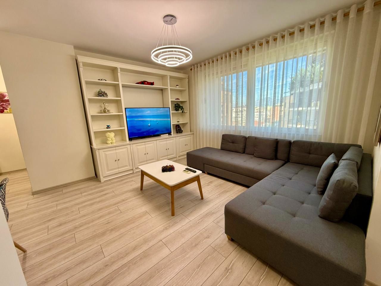 Apartament per qira 1+1 te Rruga e Kosovareve