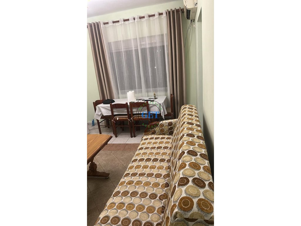 Jepet me Qira, Apartament 1+1 pranë Majestic, Shkëmbi i Kavajës, Durrës