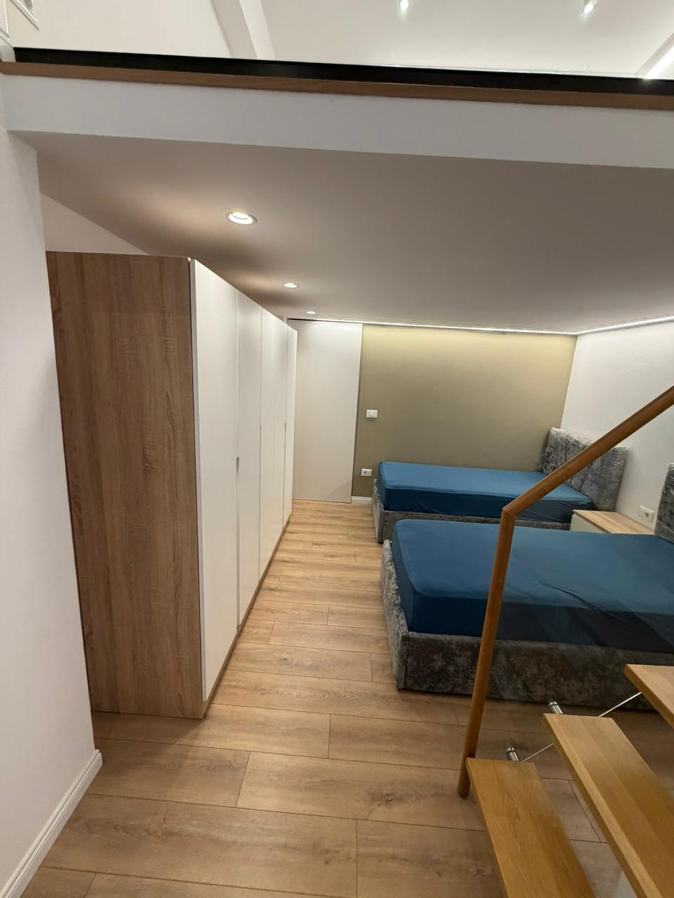 Jepet me Qera Duplex 2+1 ne Astir 550 euro