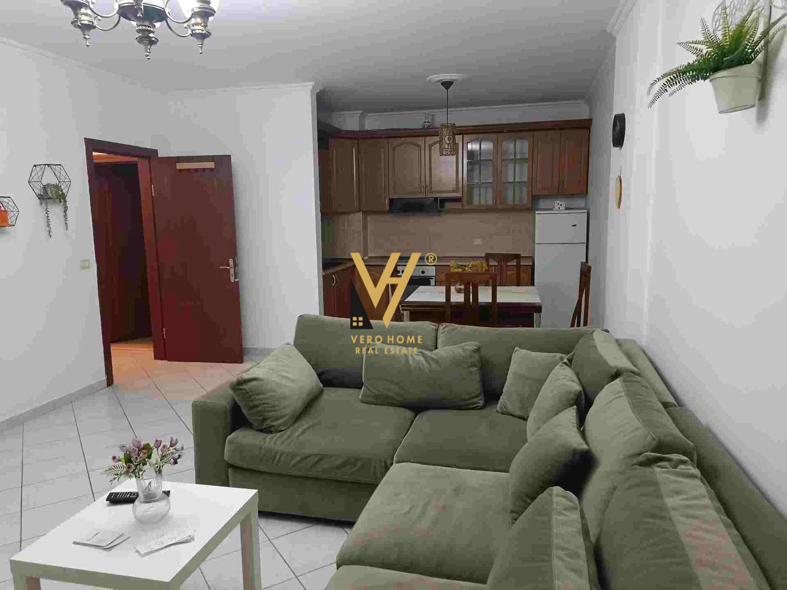 JEPET APARTAMENT 1+1+BLK ME QIRA TE RRUGA DRITAN HOXHA 45.000 LEKE