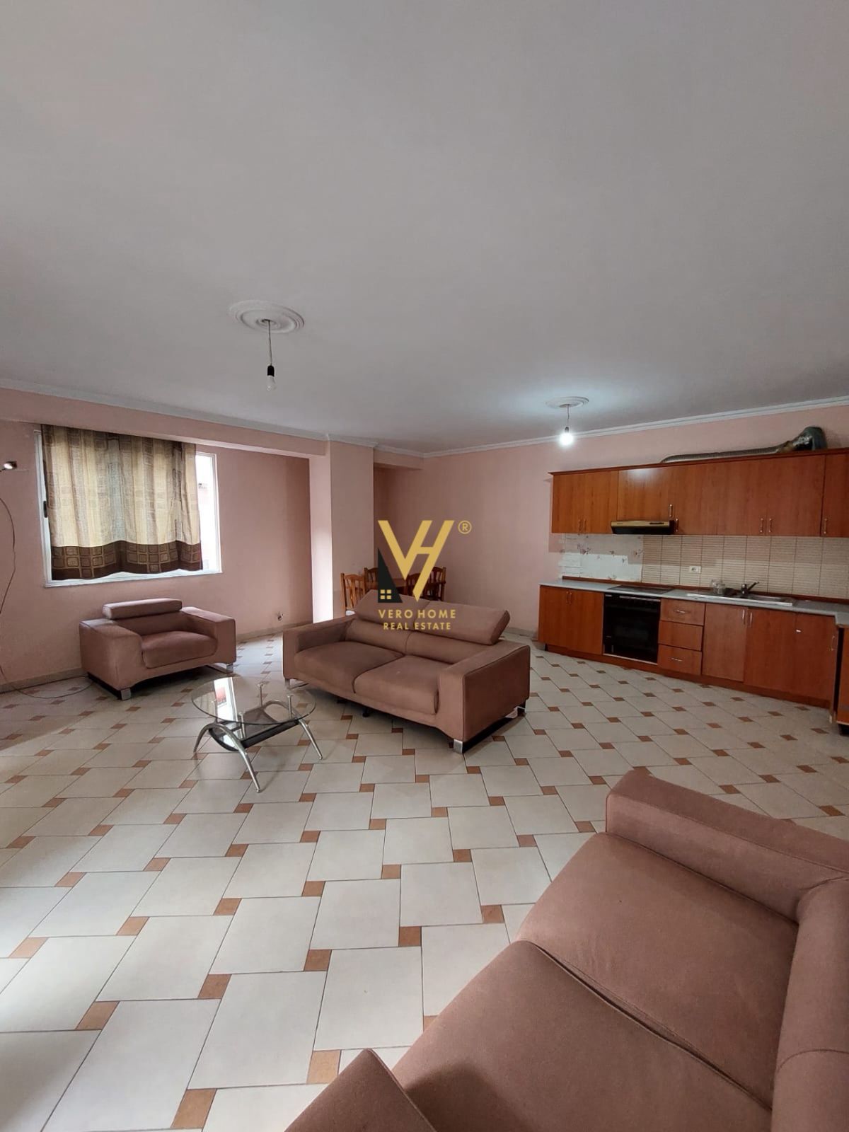 JEPET APARTAMENT 1+1+2BLK ME QERA NE ASTIR 40.000 LEKE