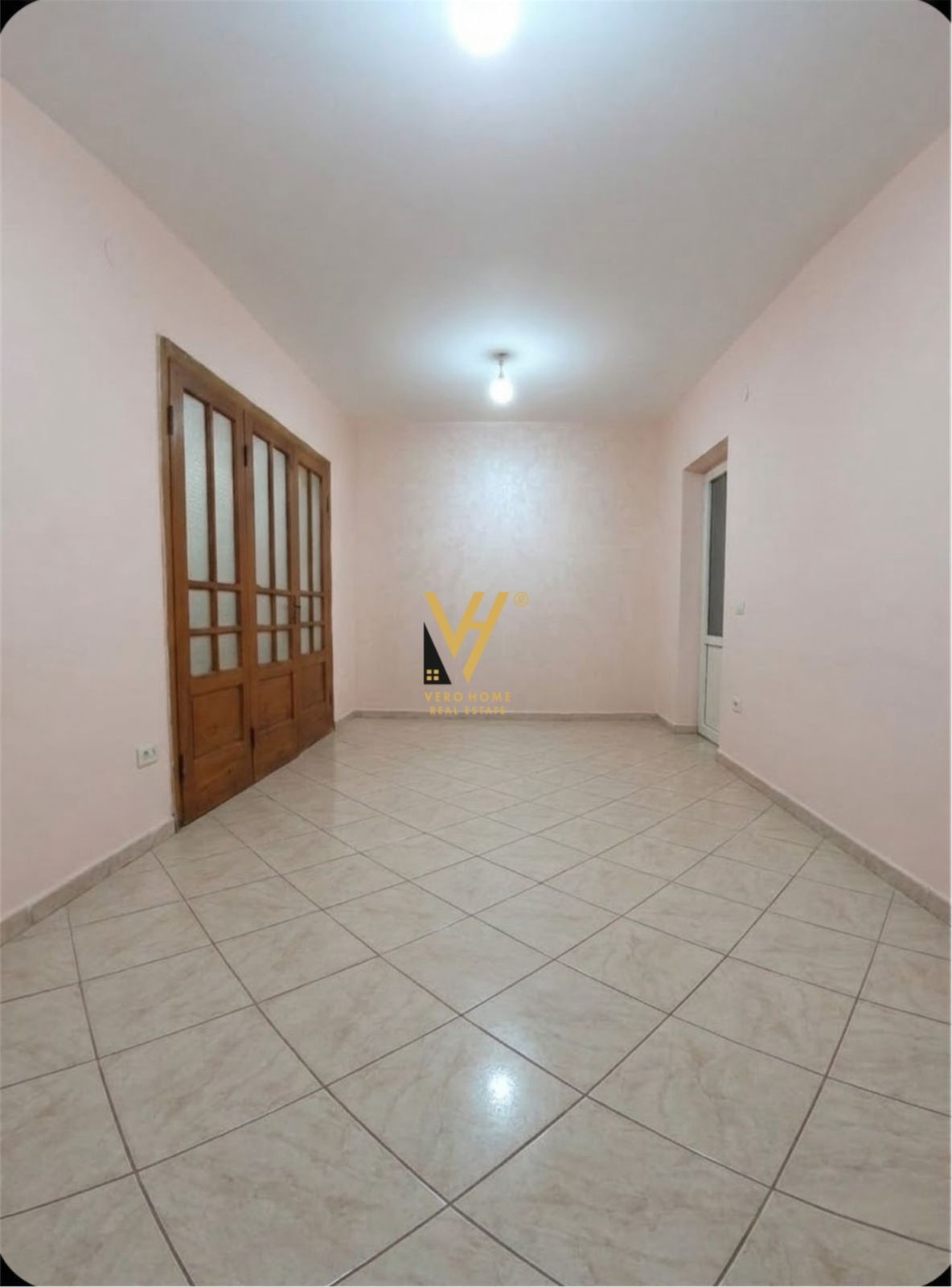 SHITET APARTAMENT 2+1+GARSONIERE TE RR.DURRESIT 200.000 EURO