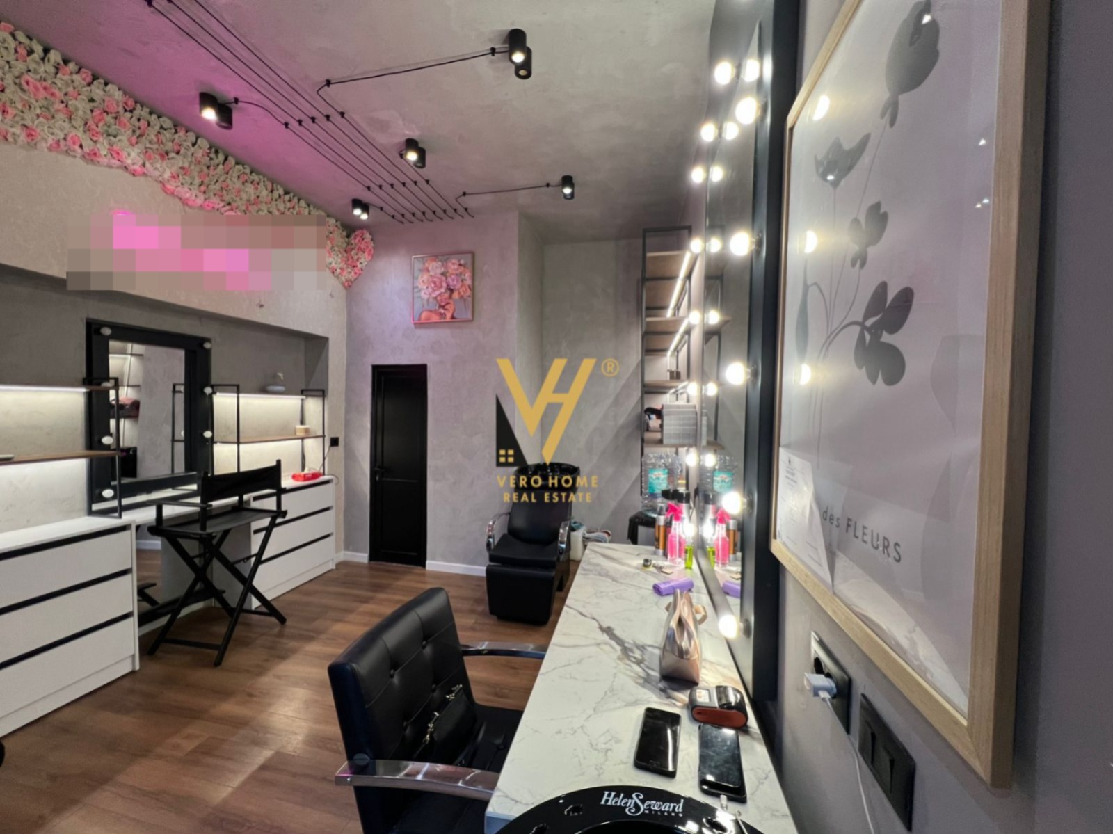 JEPET AMBIENT BIZNESI 60 M2 ME QERA TE URA E NISHARAKUT 40.000 LEKE