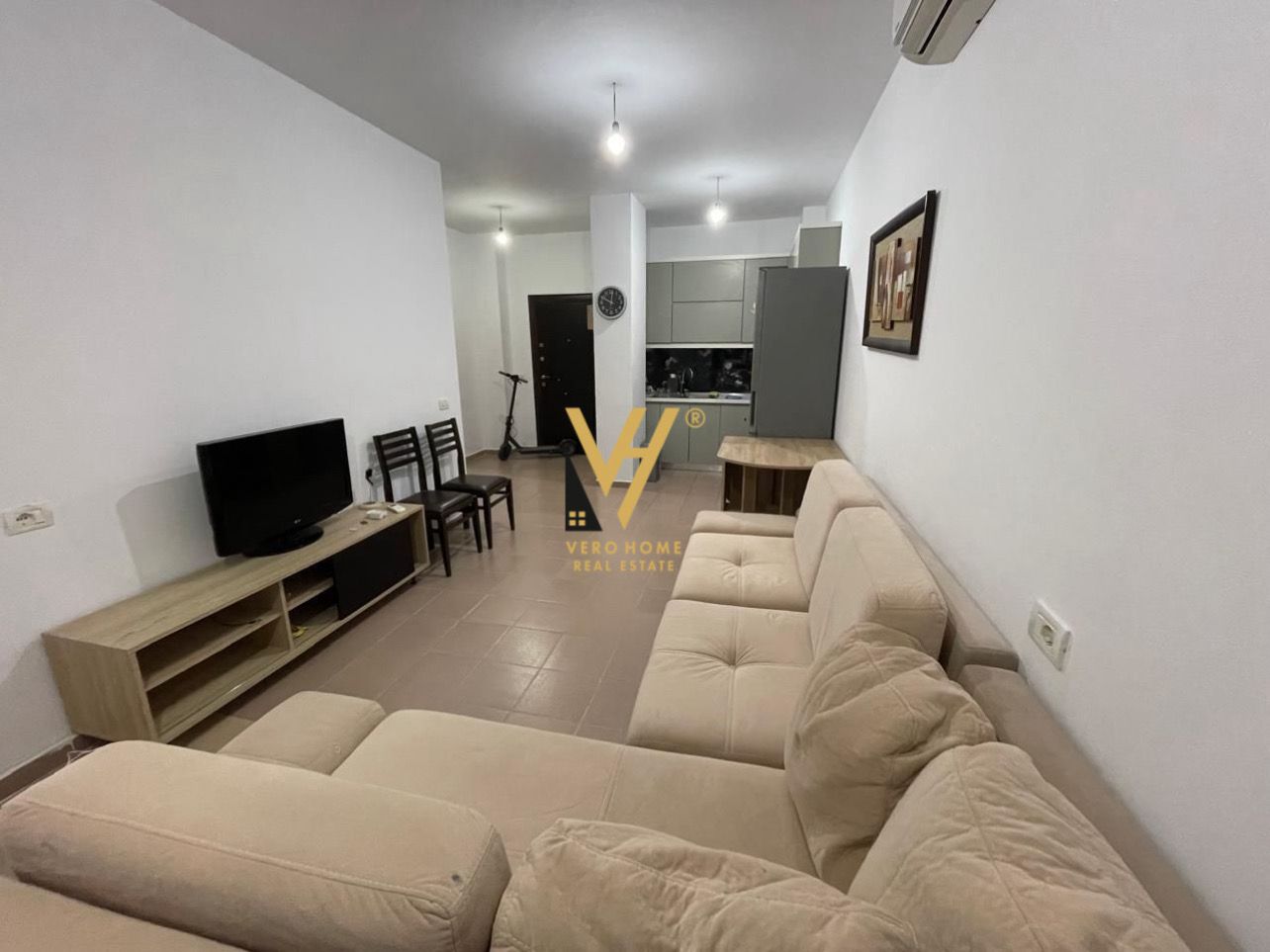 JEPET APARTAMENT 1+1 ME QIRA TE KOM. FRATARI, ASTIR 42.000 LEKE