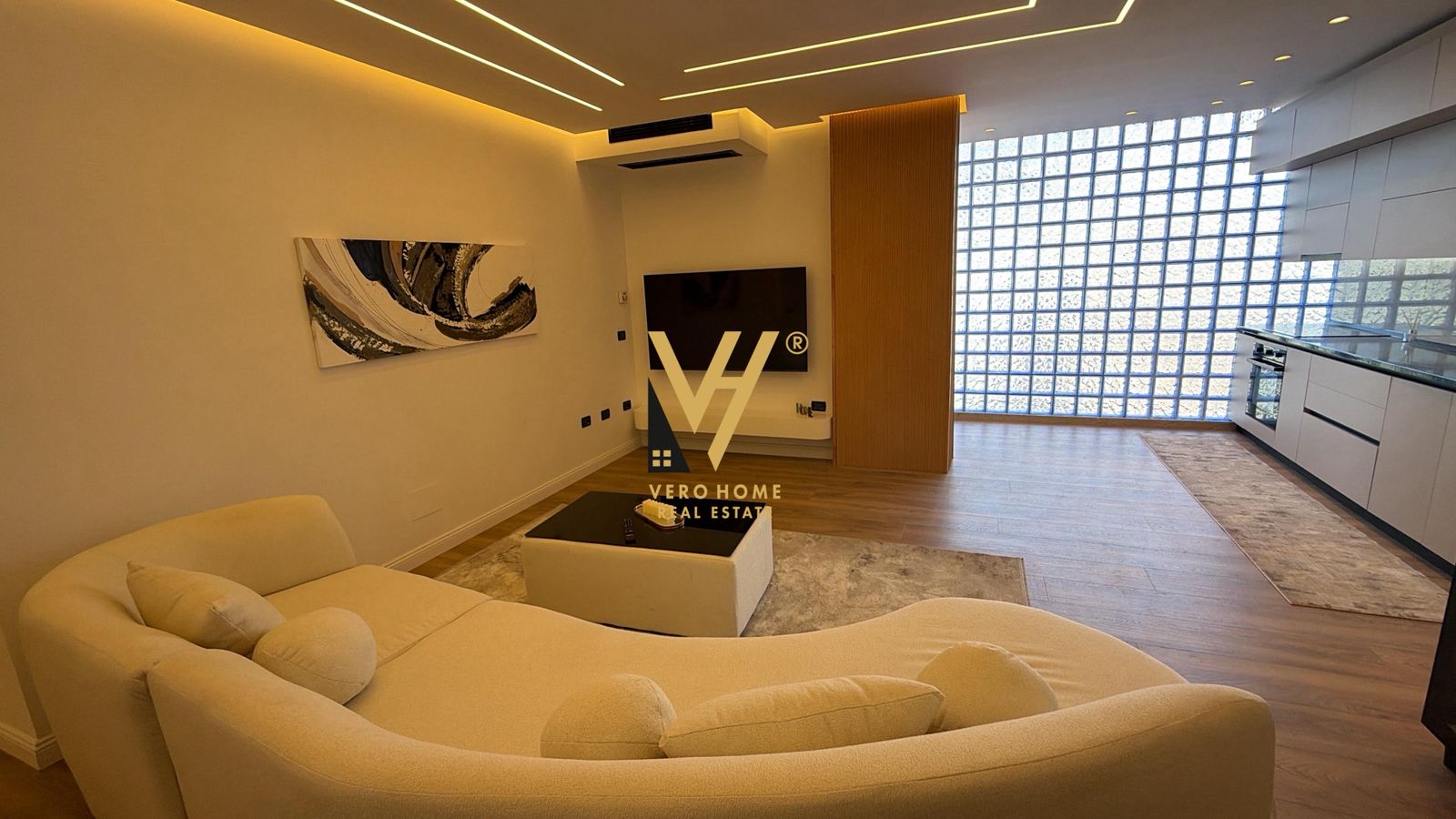 JEPET APARTAMENT 2+1+2+BLK ME QERA TE RRUGA E KOSOVAREVE 1.500 EURO