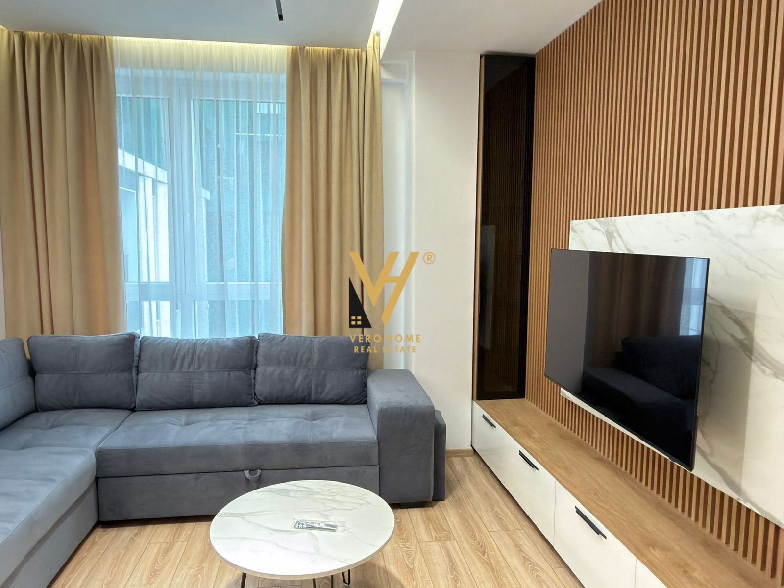 JEPET APARTAMENT 2+1+BLK ME QERA TE KOMUNA E PARISIT 1.100 EURO