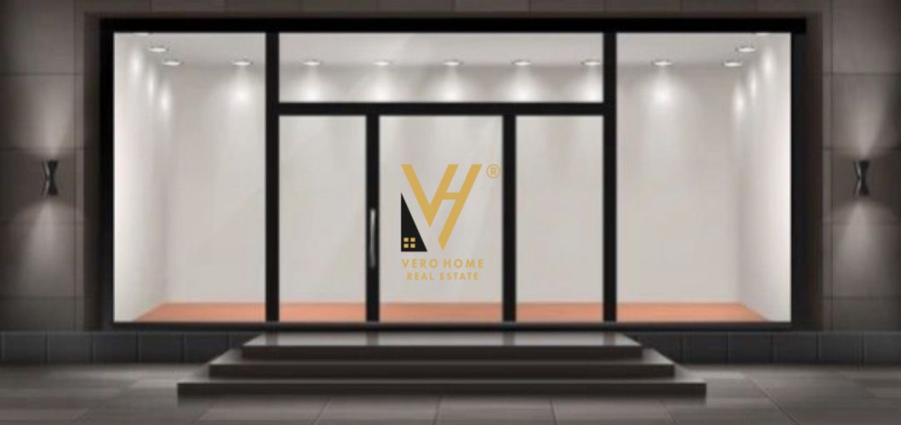 JEPET AMBIENT BIZNESI 102 M2 ME QERA TE BLV.ZOGU I PARE 4.600 EURO