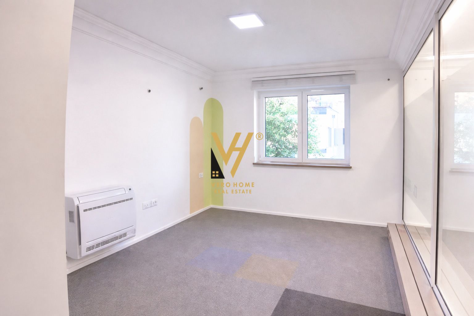 JEPET ZYRE 130 M2 ME QERA TE RRUGA E DURRESIT 2.000 EURO