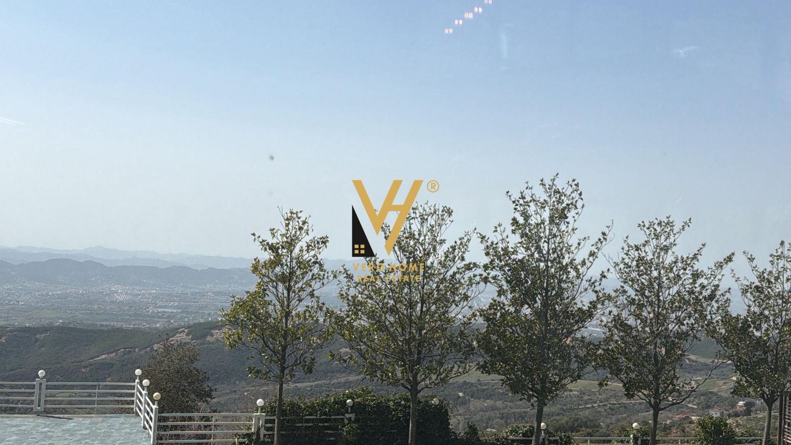 SHITET TOKE ULLISHTE 3.000 M2 NE SURREL 300.000 EURO