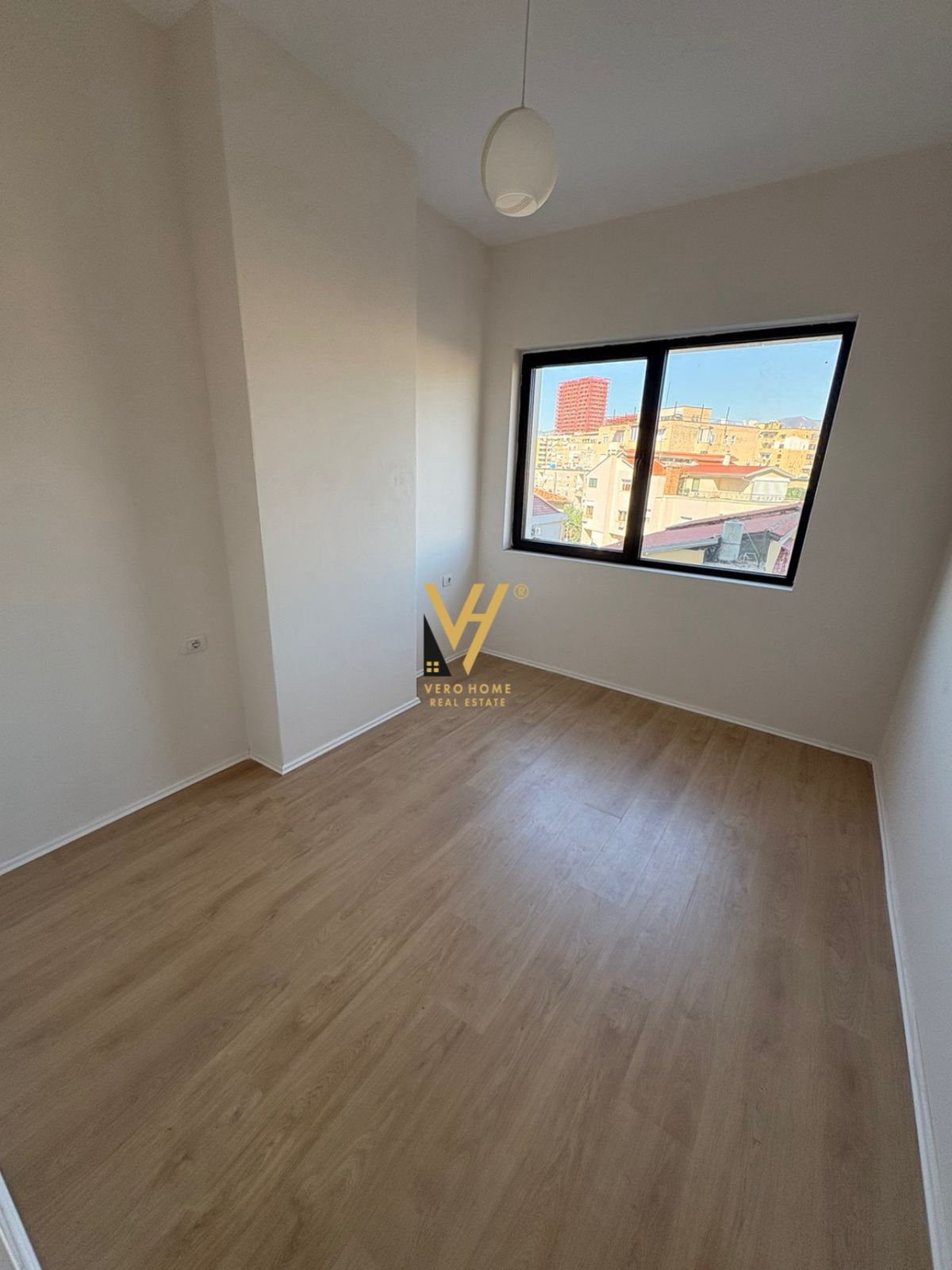 JEPET ZYRE 105 M2 ME QIRA NE DON BOSKO 850 EURO