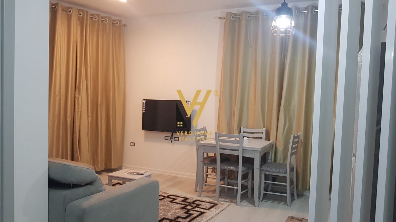 JEPET APARTAMENT 1+1+BLK ME QIRA TE KOMUNA PARISIT 67.000 LEKE