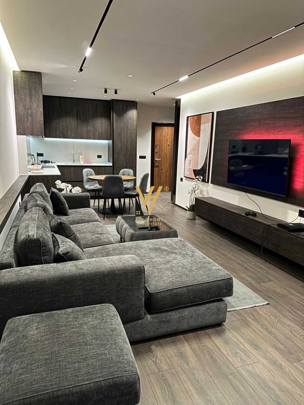 JEPET APARTAMENT 1+1+BLK ME QERA TE ISH EKSPOZITA 1.000 EURO