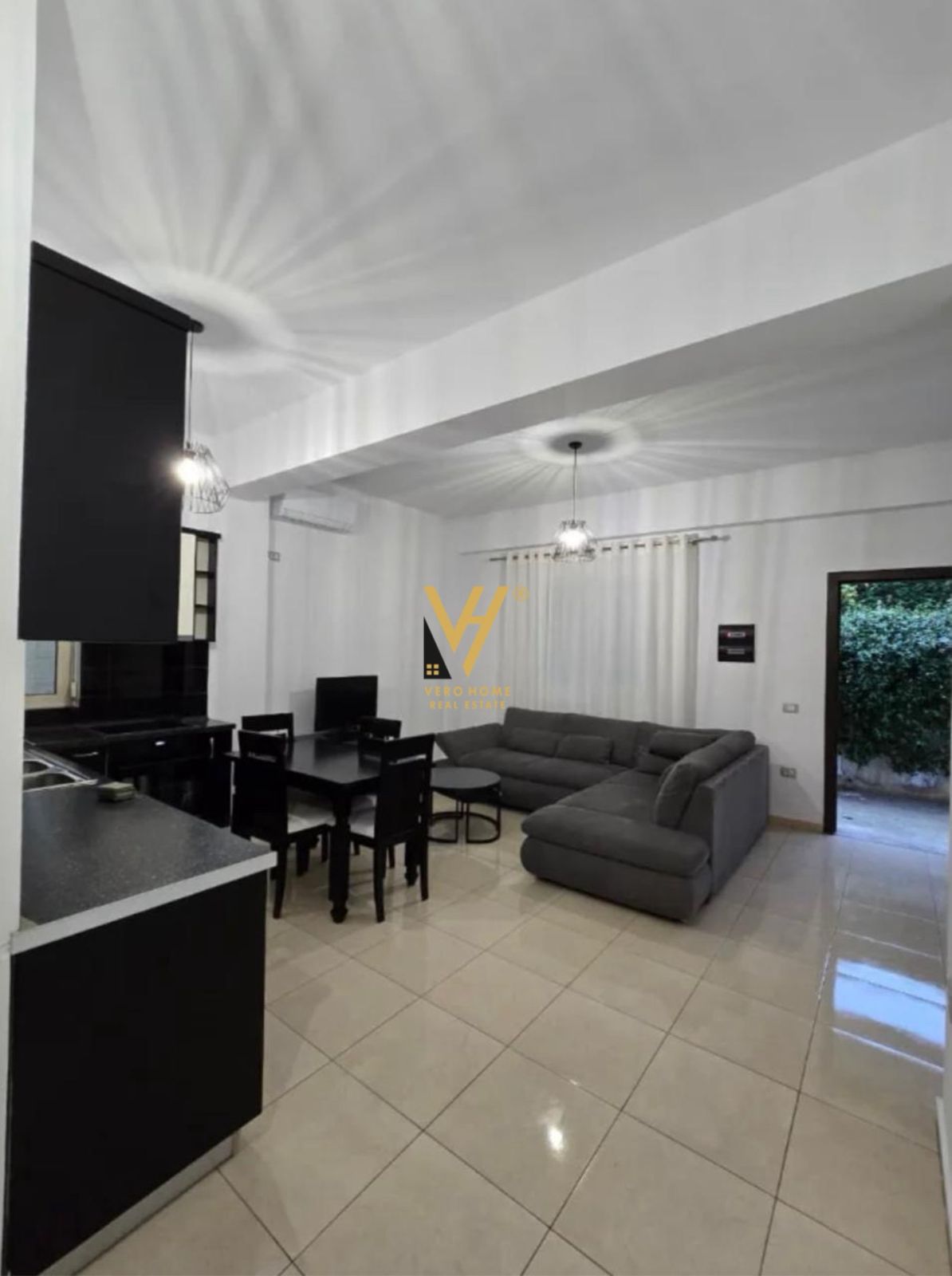 JEPET APARTAMENT 1+1+BLK ME QERA TE QYTET STUDENTI 450 EURO