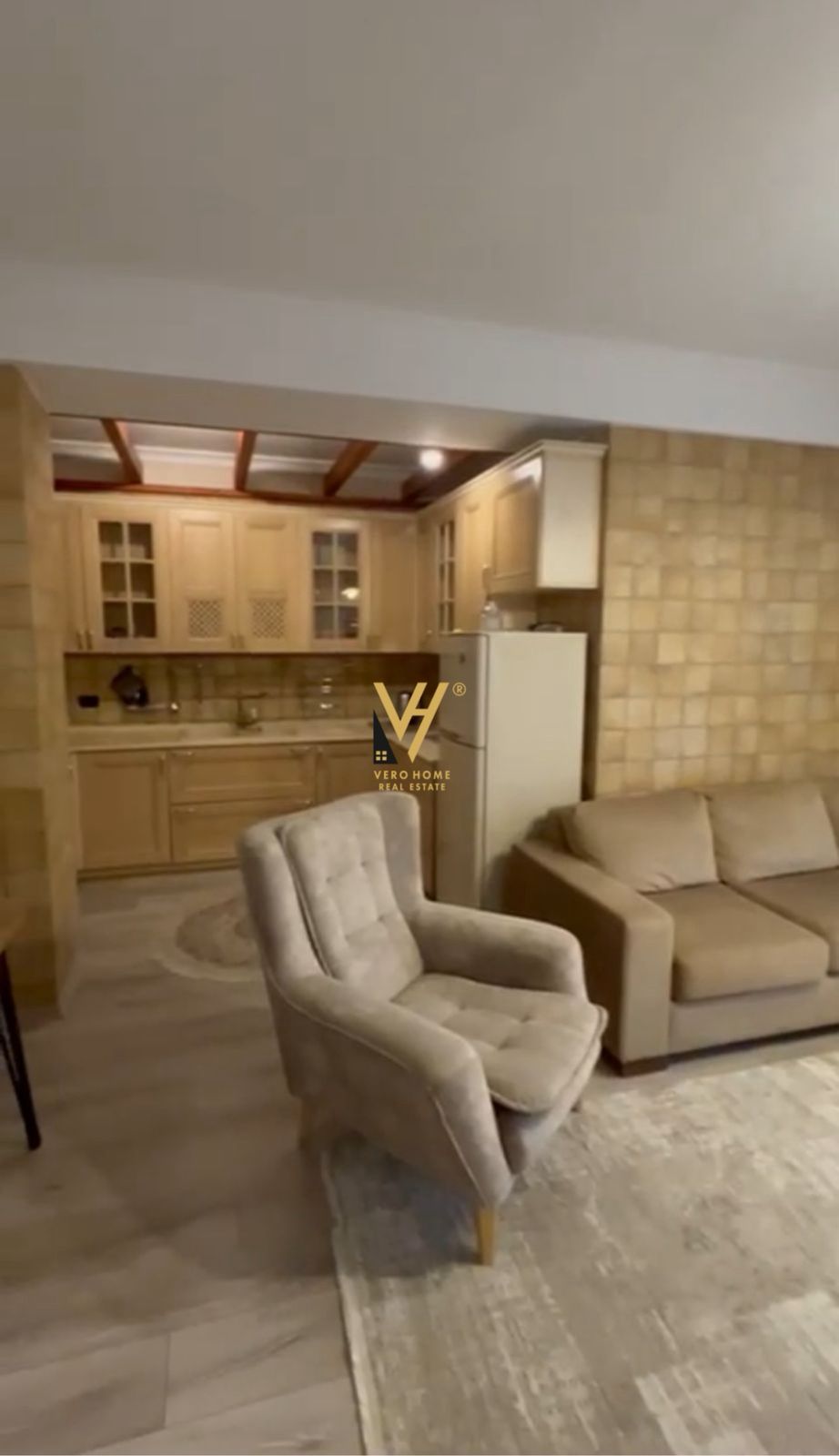 SHITET APARTAMENT 1+1+GARSIONERE NE QENDER 340.000 EURO