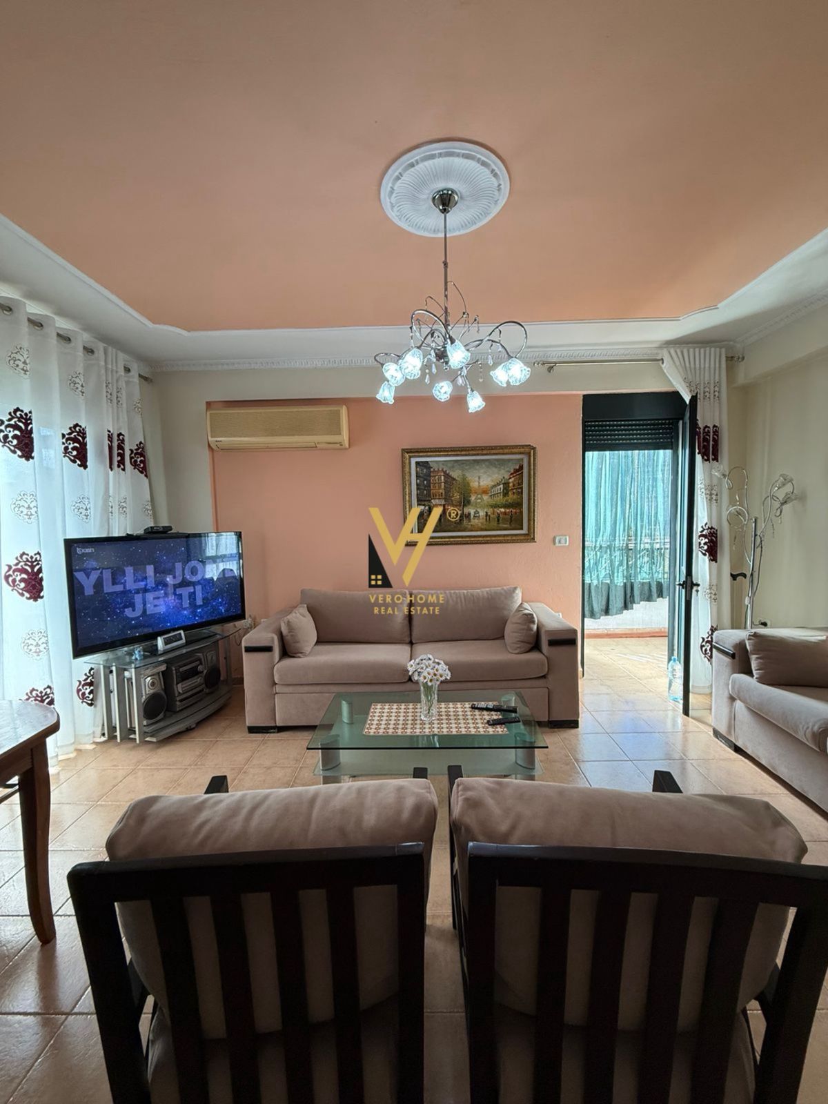 SHITET APARTAMENT 2+1+2+3BLK TE MOZAIKU I TIRANES 250.000 EURO