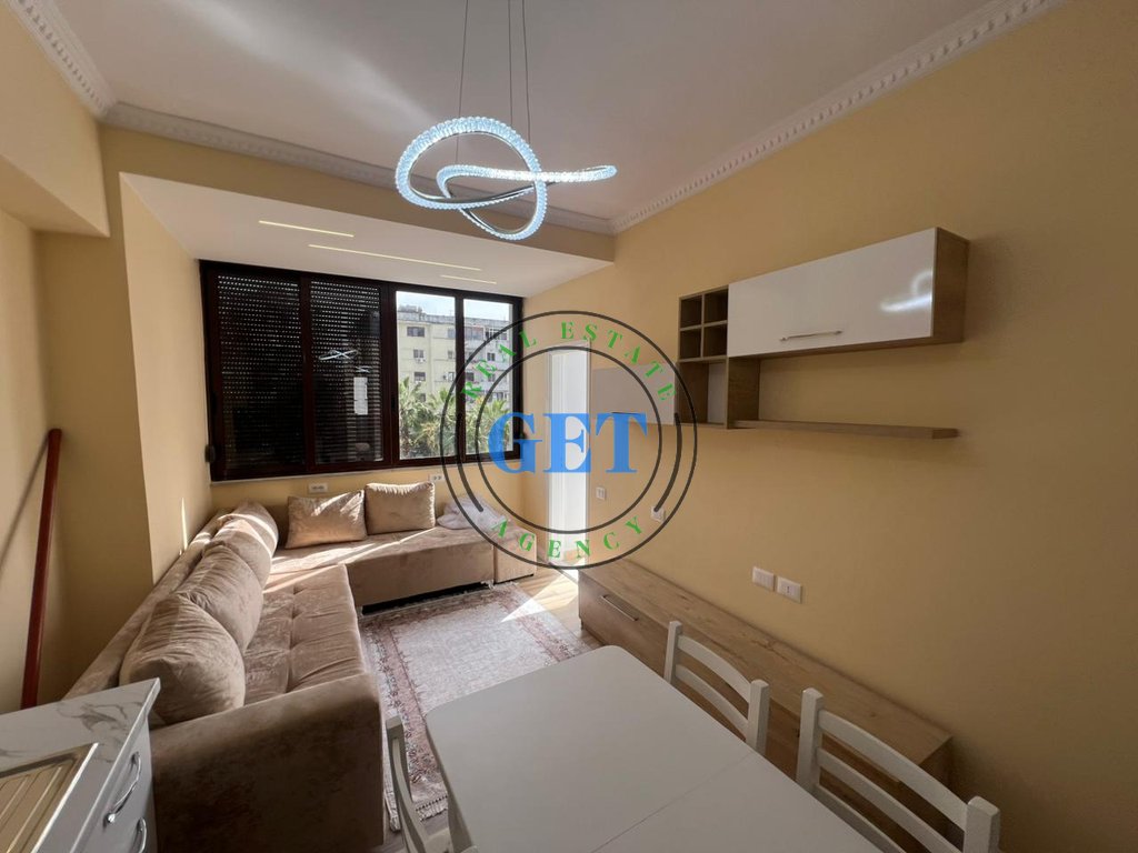 Jepet me qira Apartament 2+1, Stacioni i Trenit, Durrës