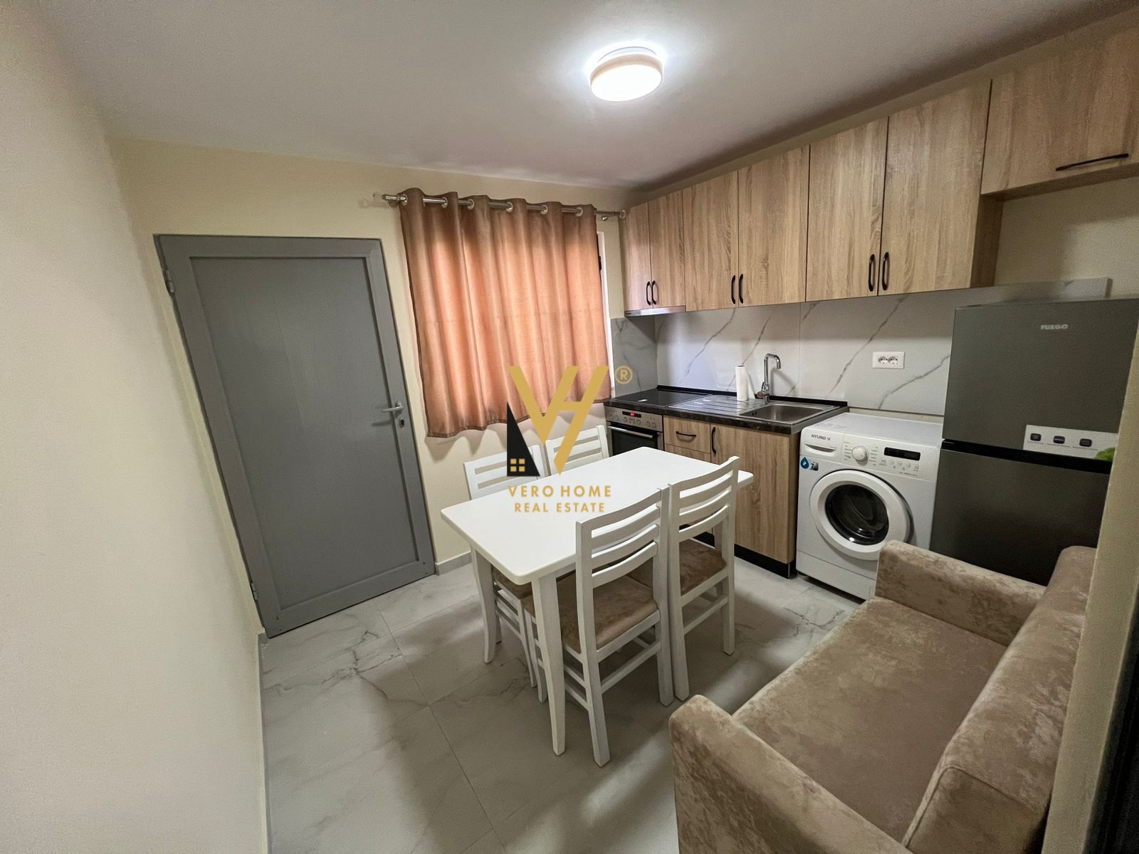 JEPET APARTAMENT 1+1 ME QIRA TE SHKOLLA E BASHKUAR 40.000 LEKE