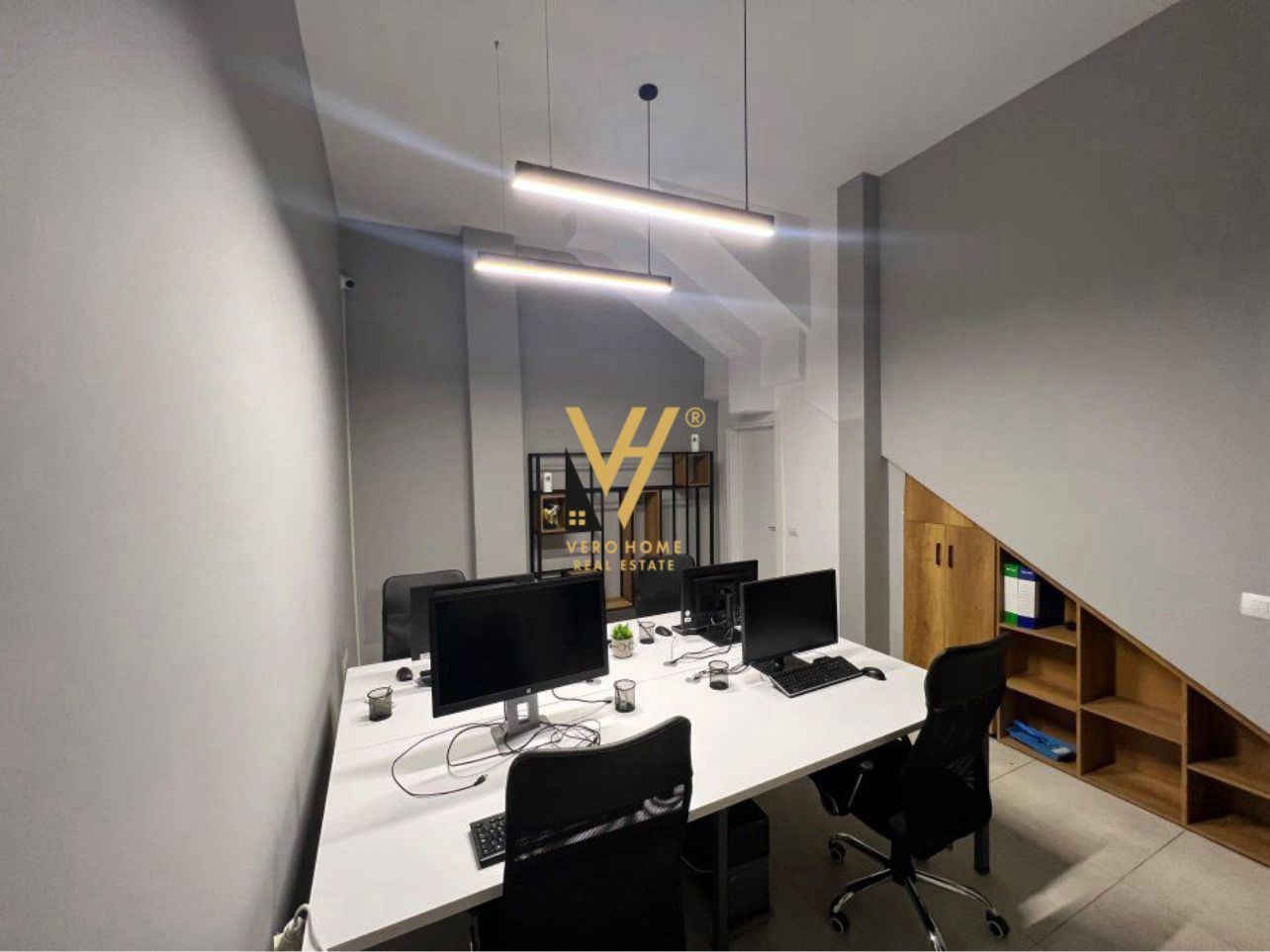 JEPET ZYRE 25 M2 ME QERA TE KOMP.STAR, ISH PARKU 300 EURO