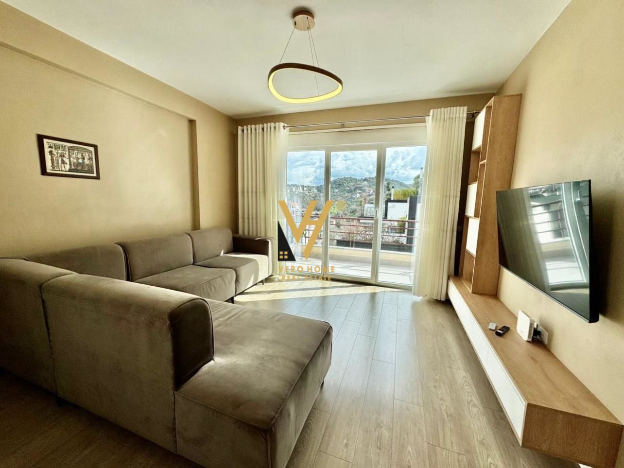 SHITET APARTAMENT 2+1+2+BLK TE LIQENI I THATE 278.000 EURO
