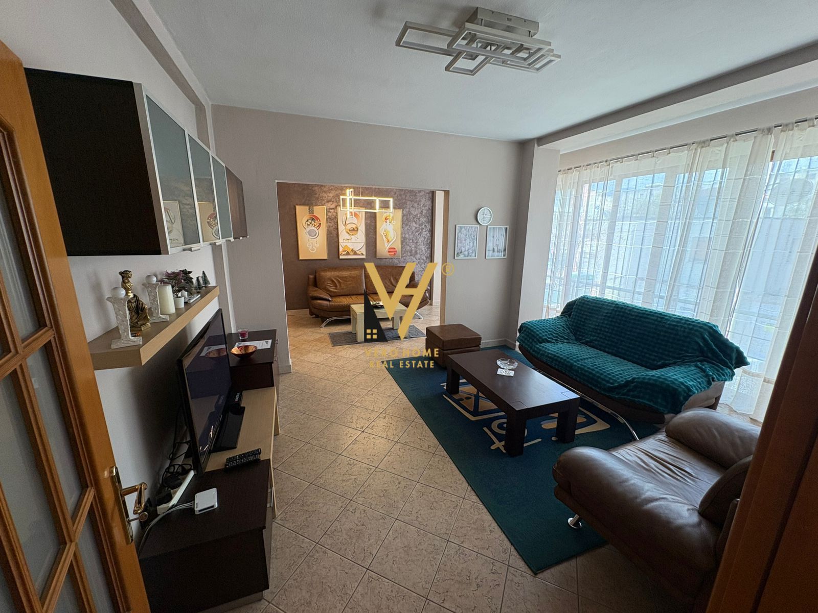 JEPET APARTAMENT 2+1+2+BLK ME QIRA TE RRUGA BARDHYL 800 EURO