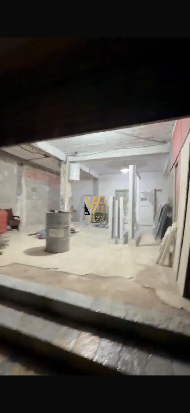 JEPET AMBIENT BIZNESI 70 M2 ME QERA NE YZBERIZHT 50.000 LEKE