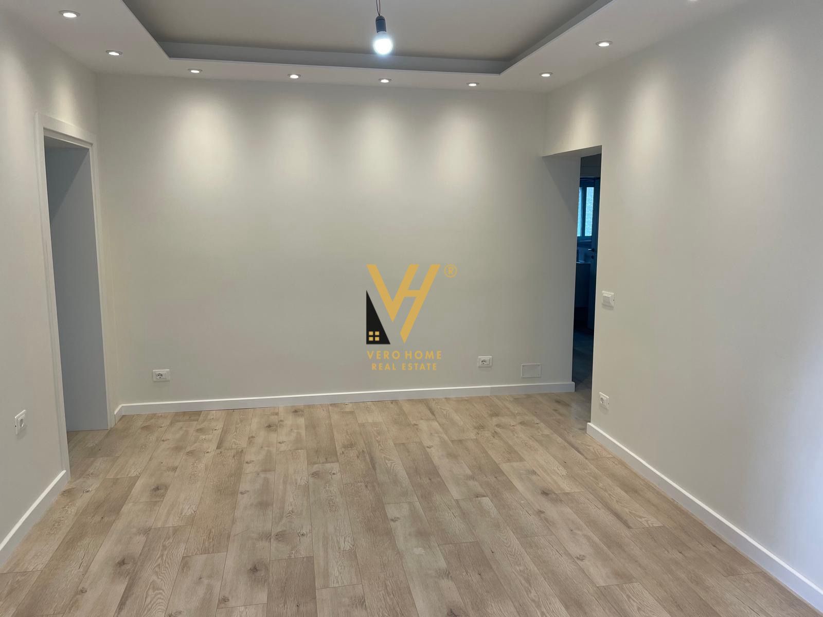 JEPET ZYRE 110 M2 ME QIRA TE 9 KATESHET 120.000 LEKE