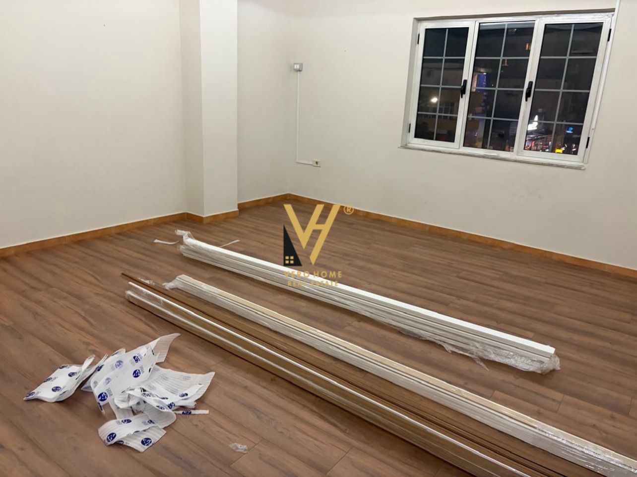 JEPET AMBIENT BIZNESI 178 M2 TE SHESHI WILLSON 1.800 EURO