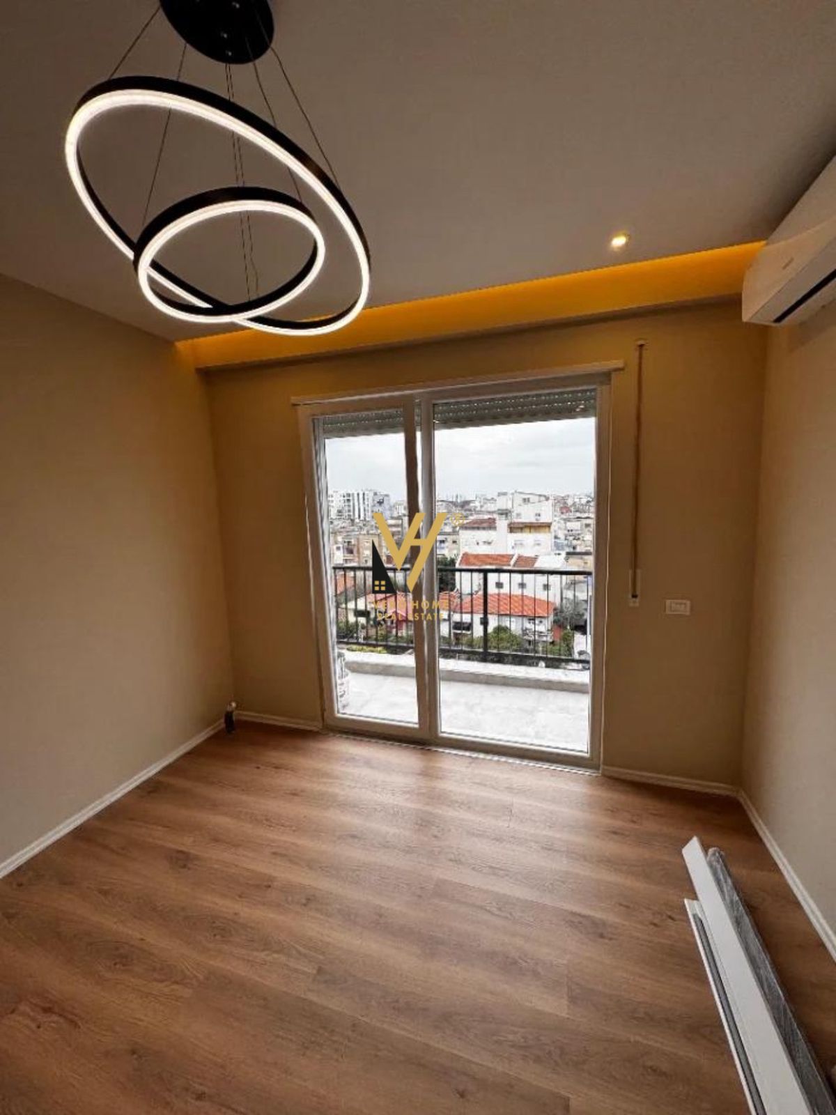 JEPET APARTAMENT 1+1+BLK ME QIRA TE BRRYLI 50.000 LEKE