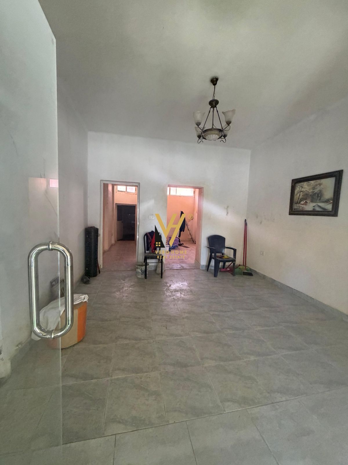 JEPET DYQAN 65 M2 ME QERA TEK ISH RESTORANT DURRESI 65.000 LEKE