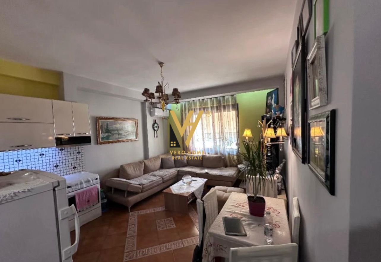 JEPET APARTAMENT 1+1 ME QERA NE ASTIR 43.000 LEKE