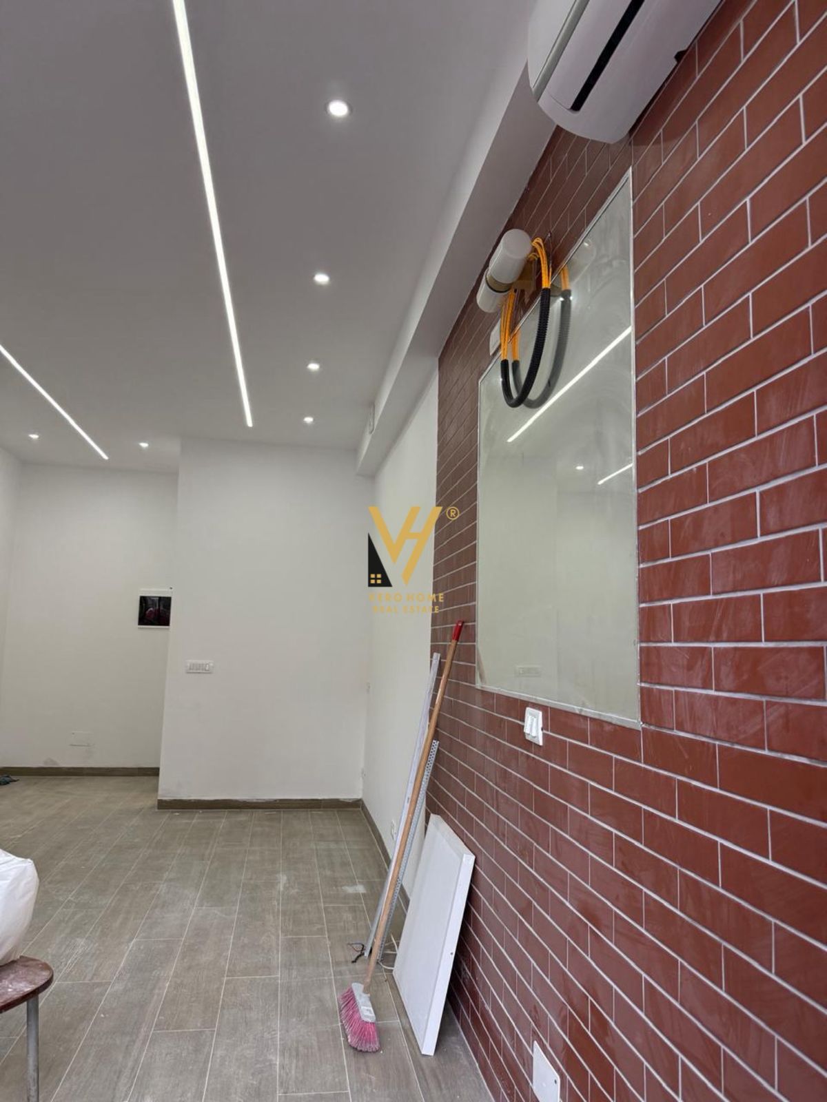 SHITET DYQAN 26 M2 TE KOMUNA E PARISIT 105.000 EURO