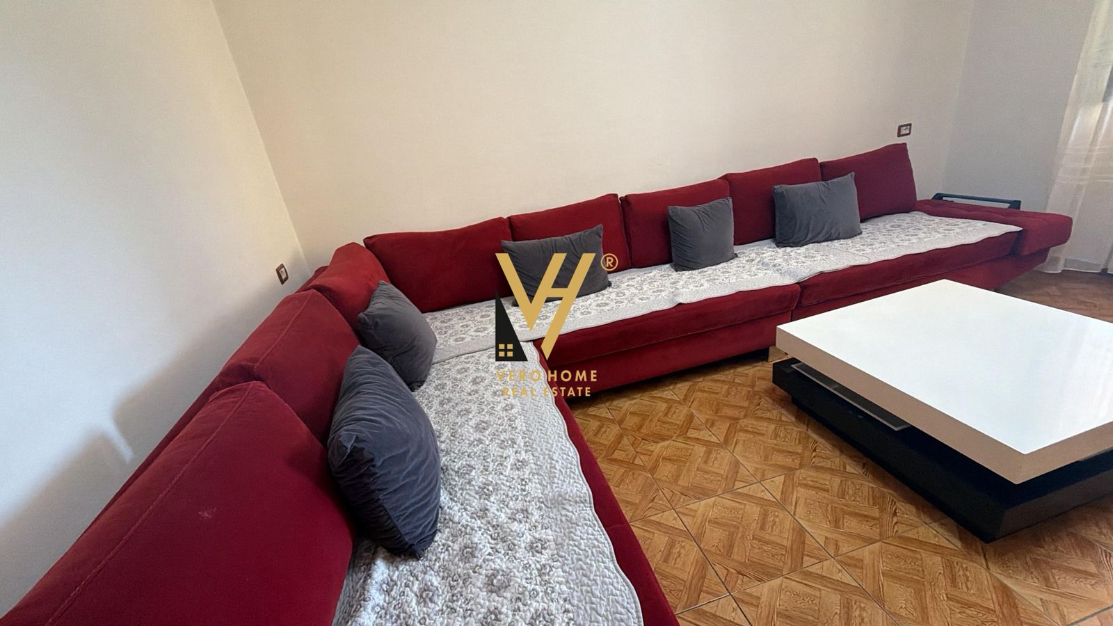 JEPET APARTAMENT 2+1+VERANDE ME QIRA NE DON BOSKO 50.000 LEKE