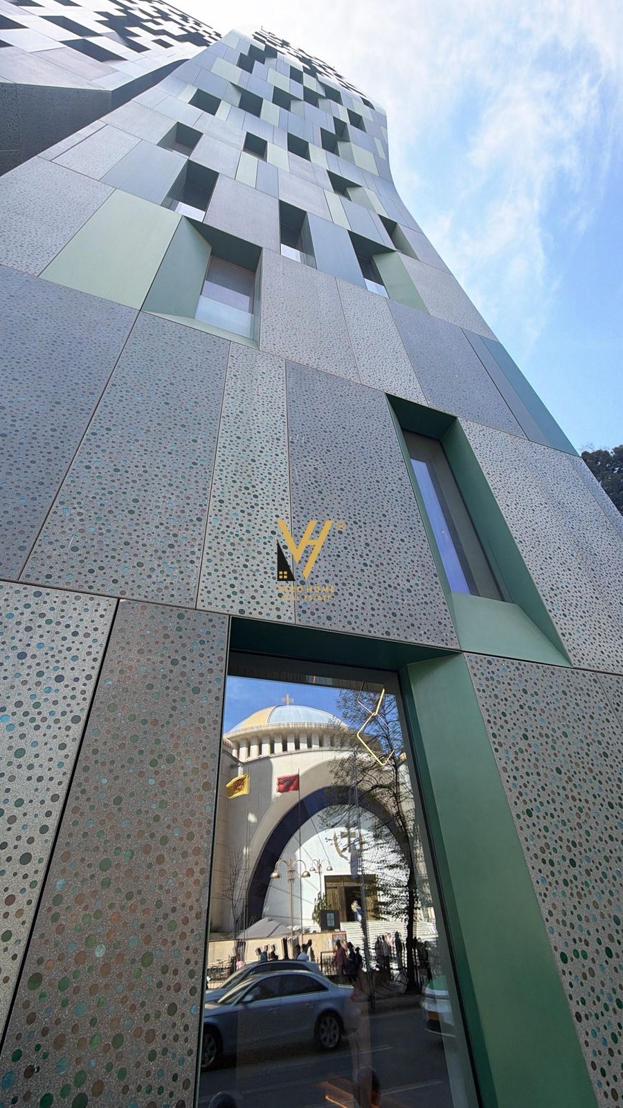 JEPET AMBIENT BIZNESI 440 M2 ME QIRA TEK ATTI TOWER 12.320 EURO