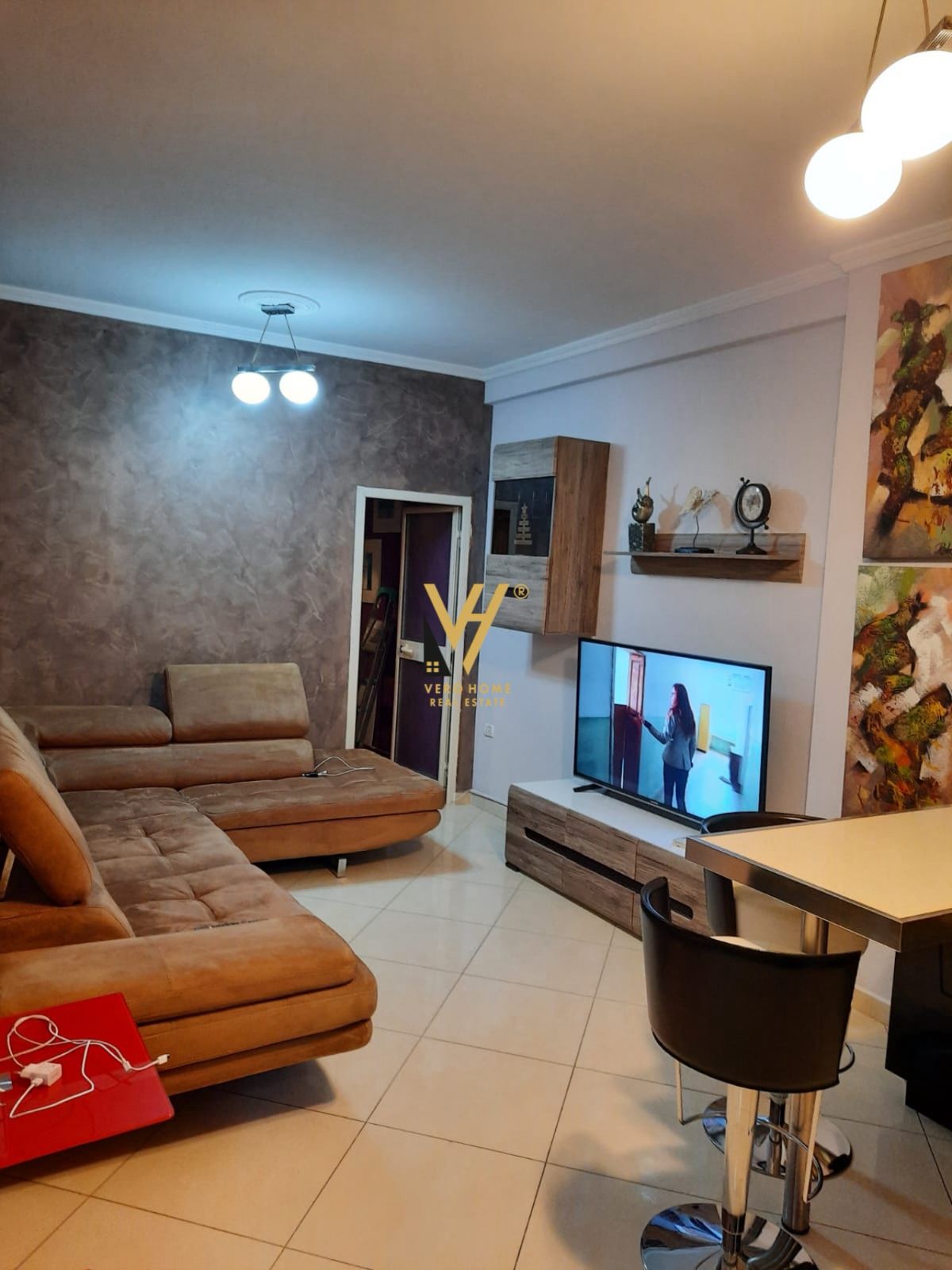 JEPET APARTAMENT 1+1 ME QIRA TE KODRA E DIELLIT 50.000 LEKE