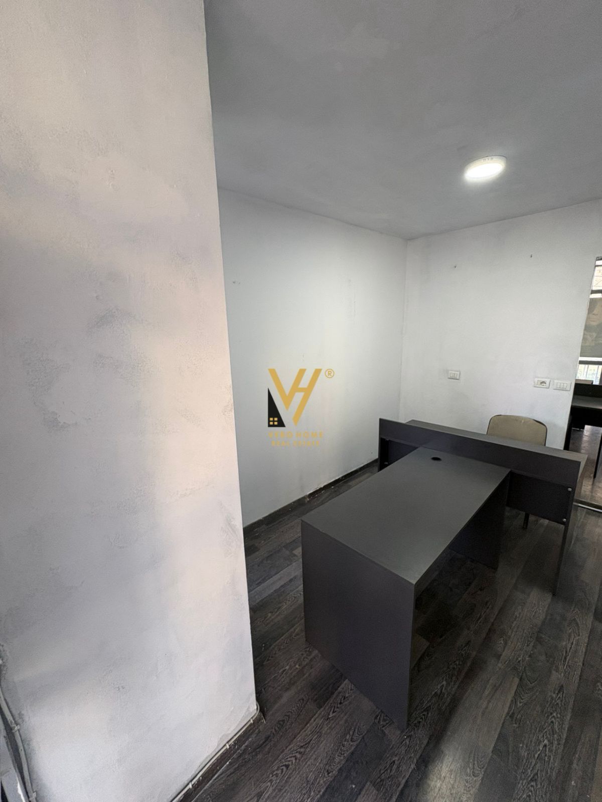 JEPET ZYRE 15 M2 ME QIRA TE KOMUNA E PARISIT 15.000 LEKE