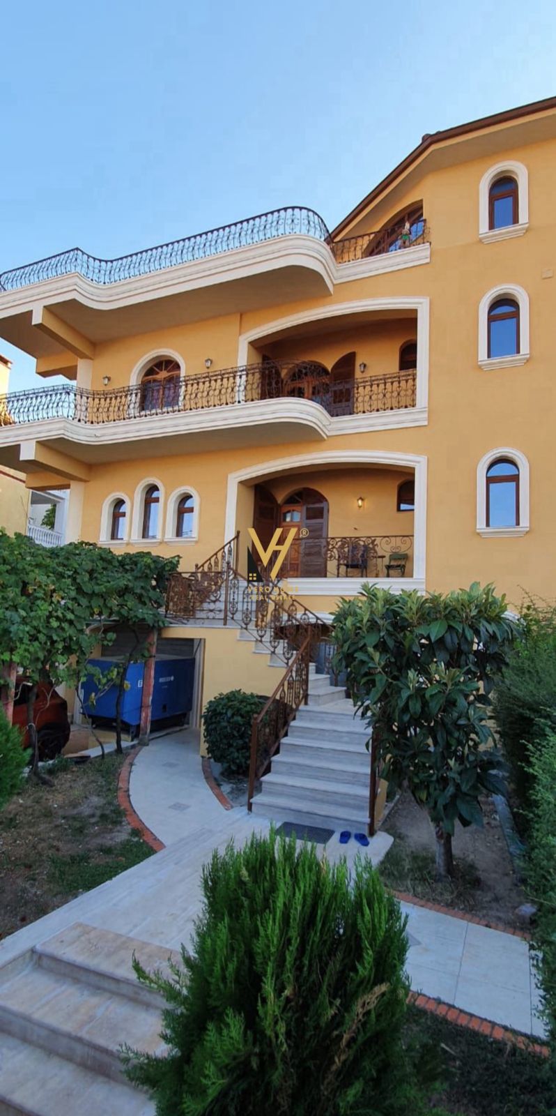 JEPET VILE 4-KATESHE ME QIRA TE RRUGA MIHAL GRAMENO 1.500 EURO