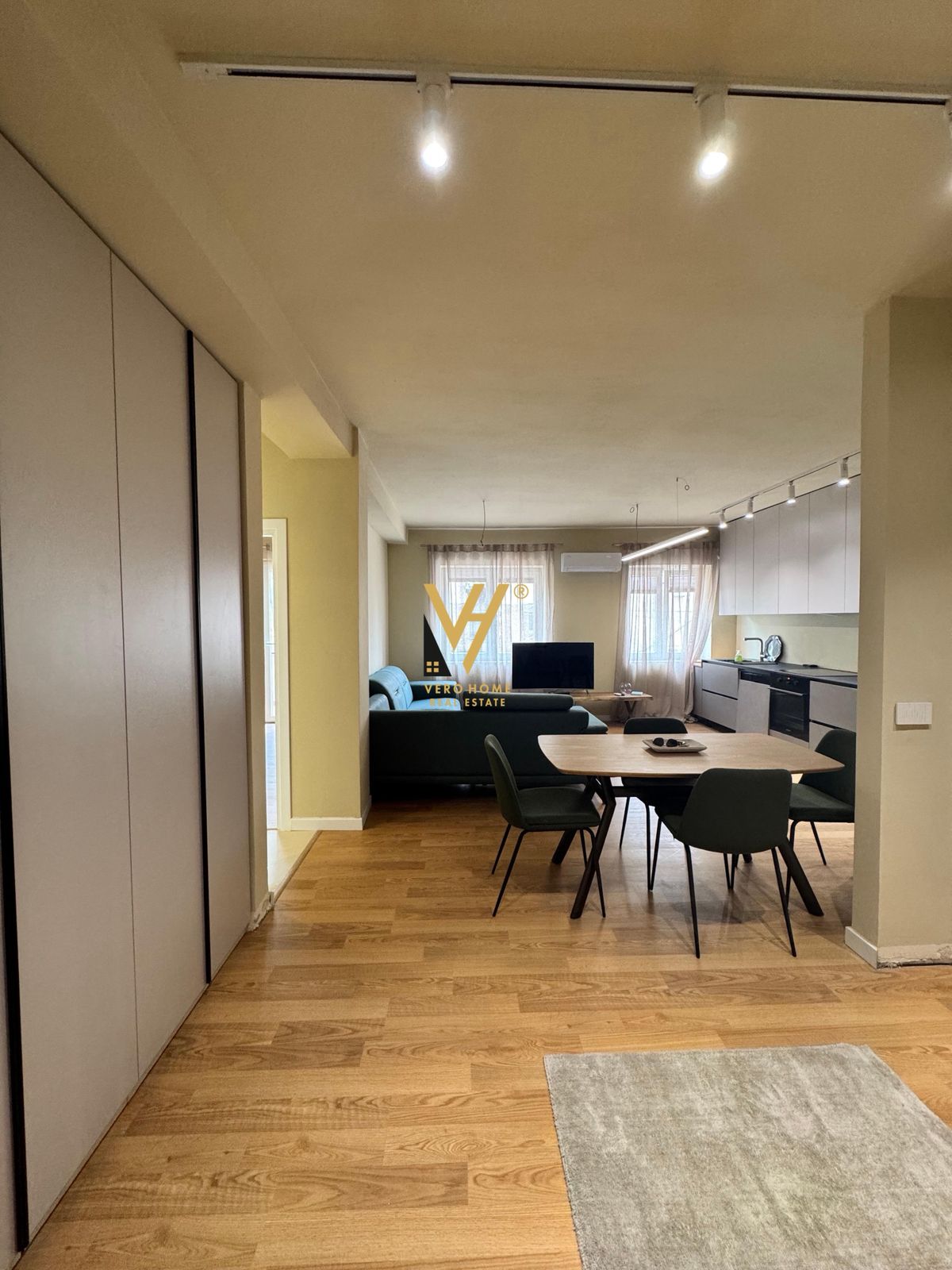 JEPET APARTAMENT 2+1+2+BLK ME QERA TE RRUGA E DURRESIT 100.000 LEKE