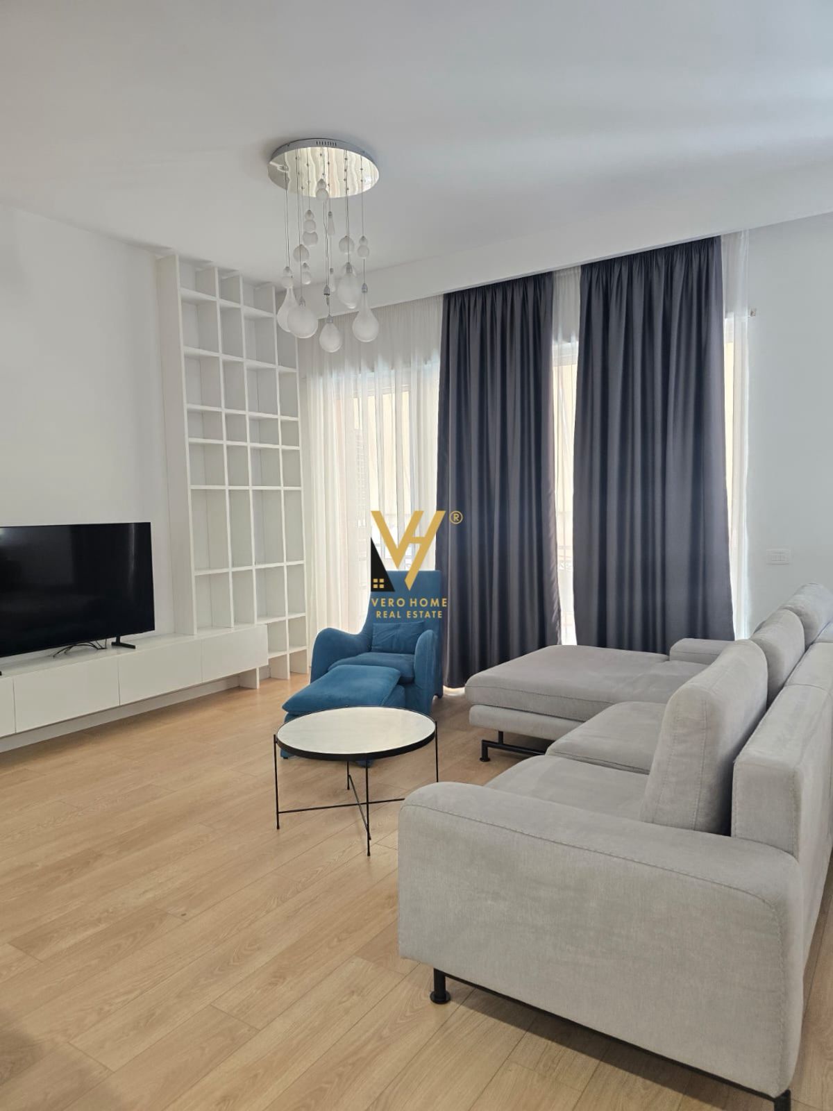 JEPET APARTAMENT 2+1+2+BLK ME QIRA TE KOMPLEKSI DELIJORGJI 1.200 EURO