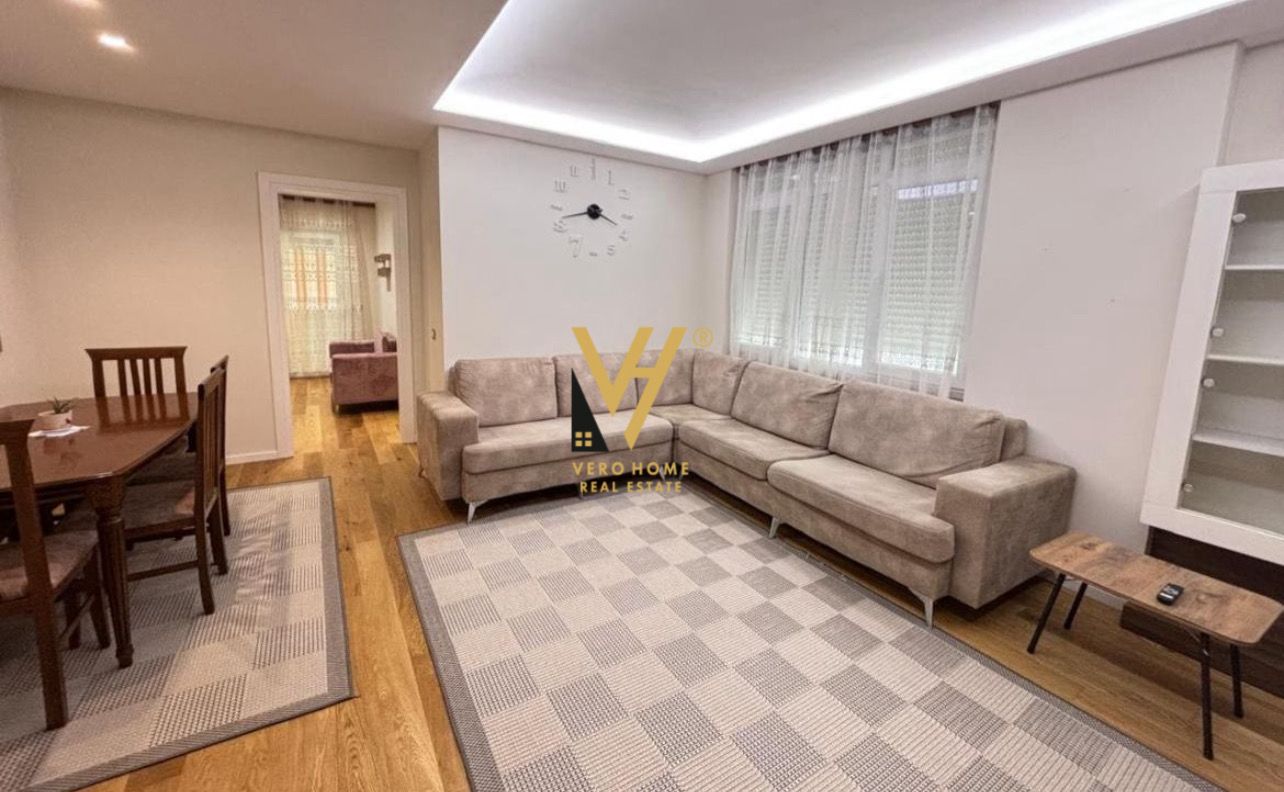 JEPET APARTAMENT 3+1+BLK ME QIRA TE SHKOLLA E KUQE 850 EURO